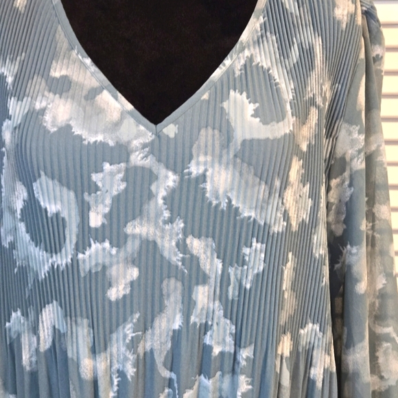 Nine West Floral Print Green White Chiffon Balloon Sleeve Pleated Size “M” - Picture 1 of 12